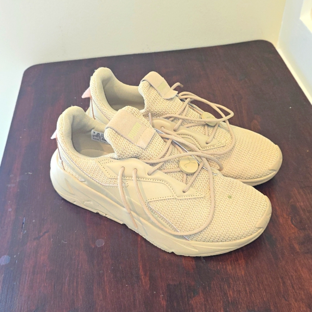 Womans Puma Cream Sneakers